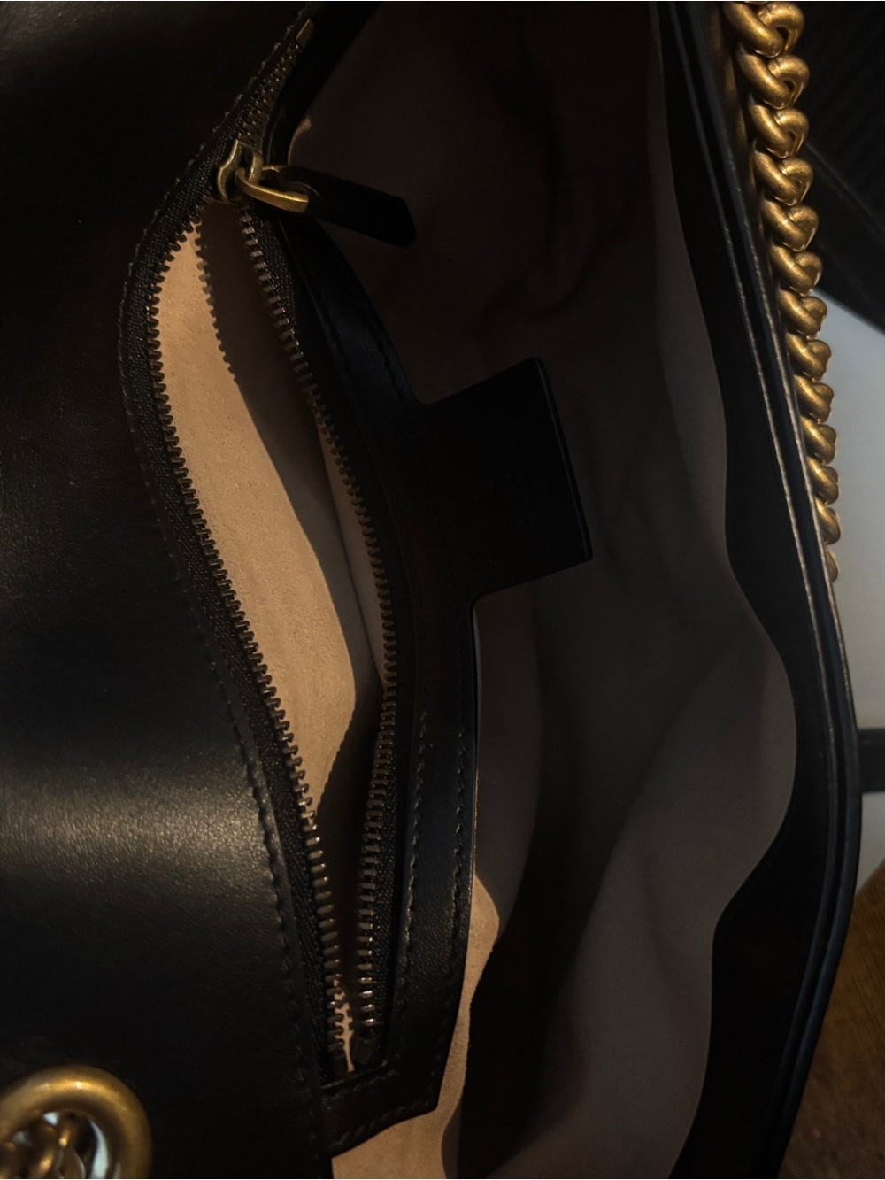 Gucci Black Quilted Leather Shoulder Bag with Gold Hardware - Picture 2 of 3